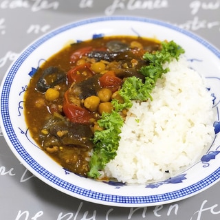 夏野菜とひよこ豆のカレー☆カフェ風